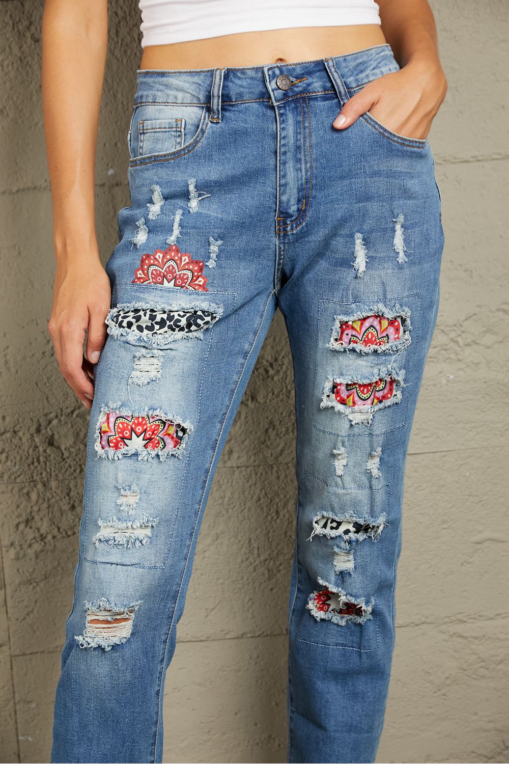 Leopard Patch Ankle-Length Jeans