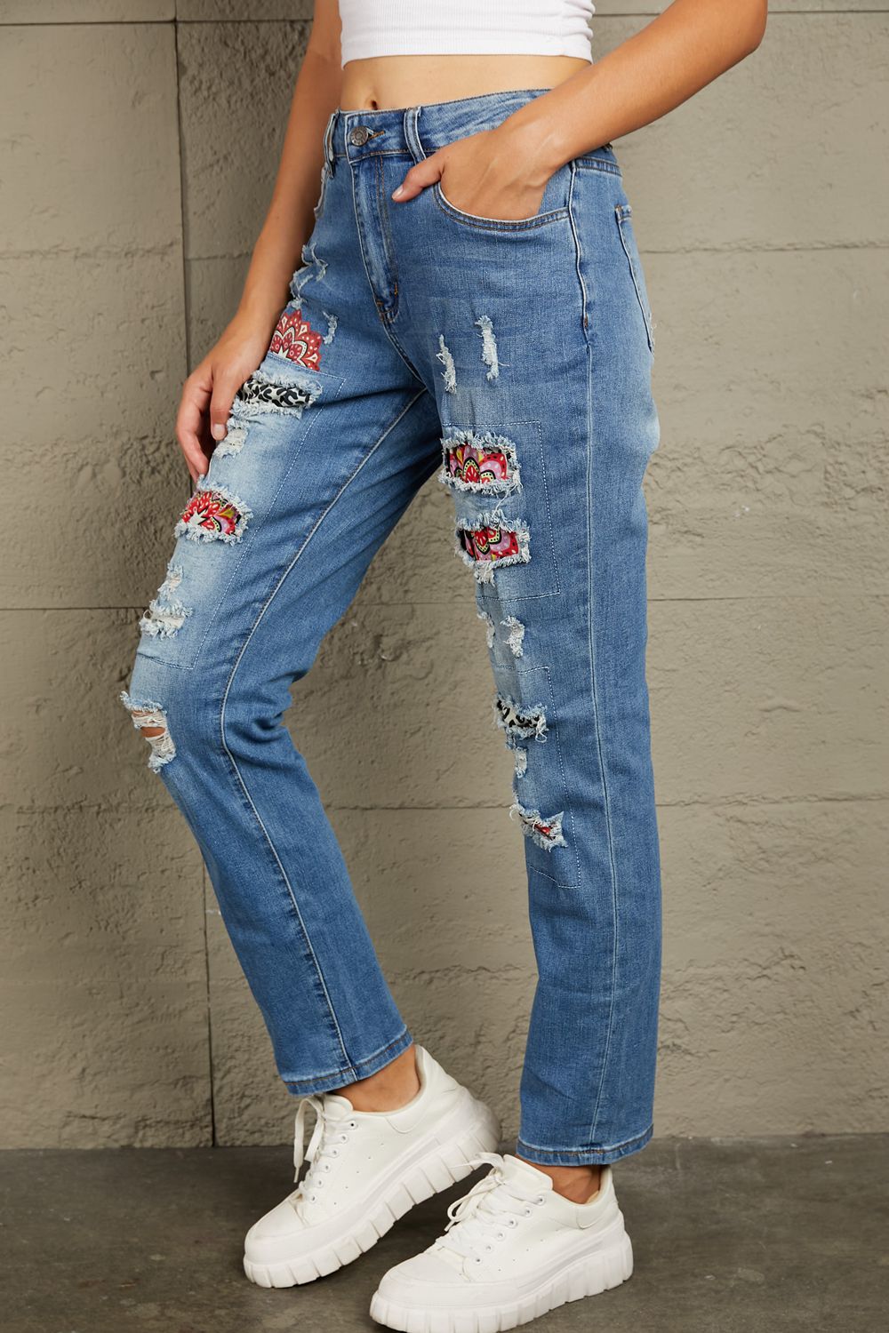 Leopard Patch Ankle-Length Jeans