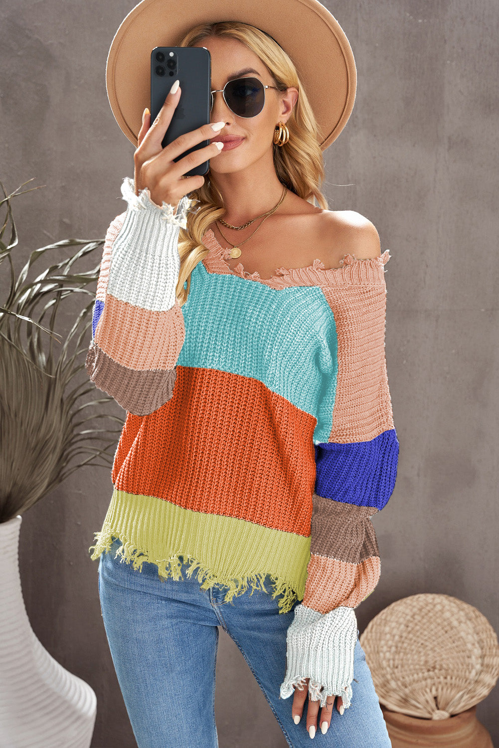 Woven Right Color Block Distressed V-Neck Ribbed Sweater